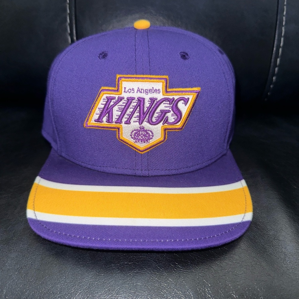 Los Angeles Kings Fanatics Reverse Retro 1.0 SnapBack Hat NWOT!
